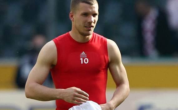 <!--:sv-->Inter jagar Podolski<!--:-->