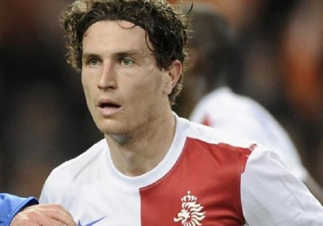 Janmaat’s agent: “There have been contact from Italy, but his price…”