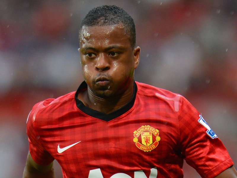Times – Evra has activated a clause for extension, determines his future himself