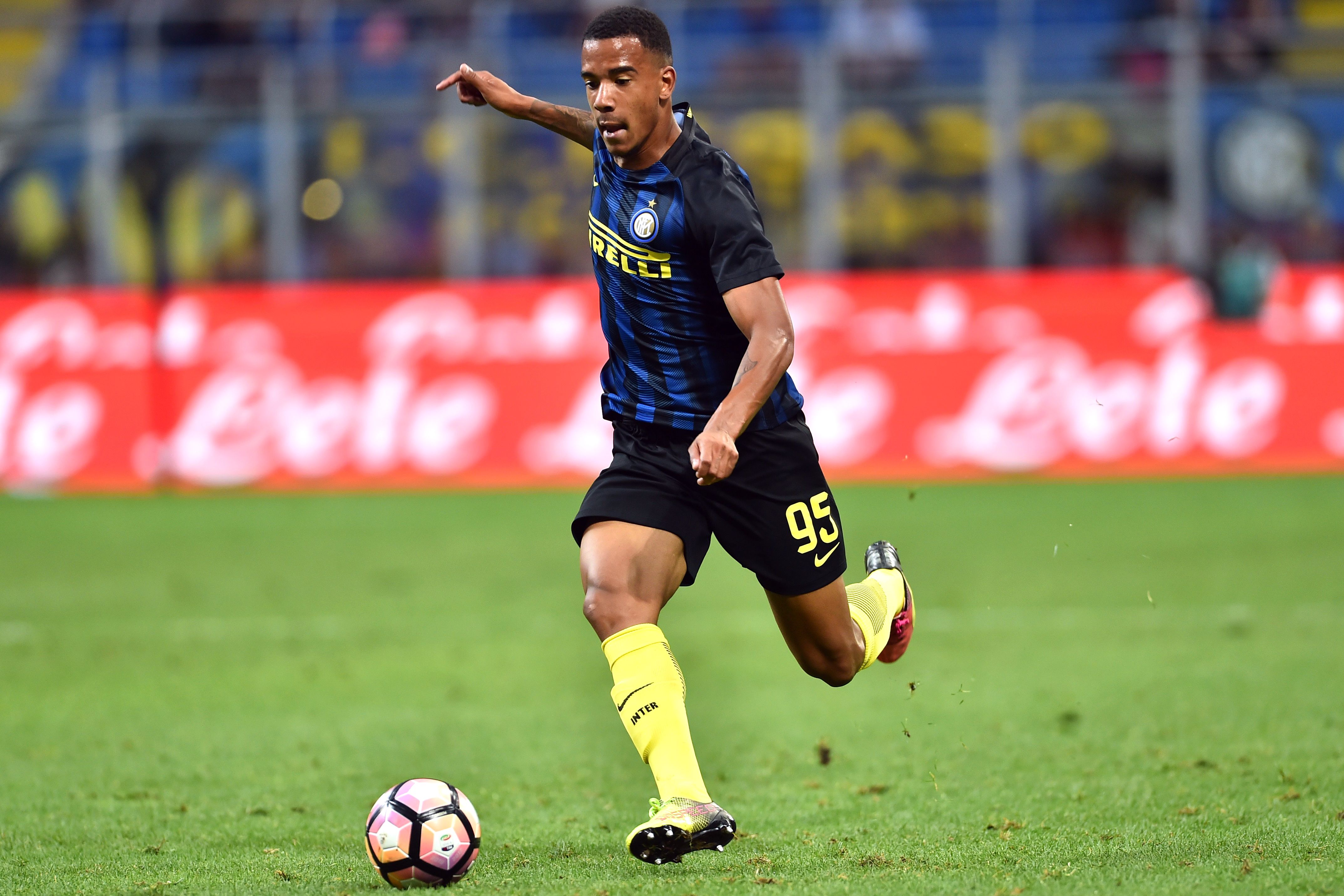 Senna Miangue: “Cagliari? I’m happy at Inter”