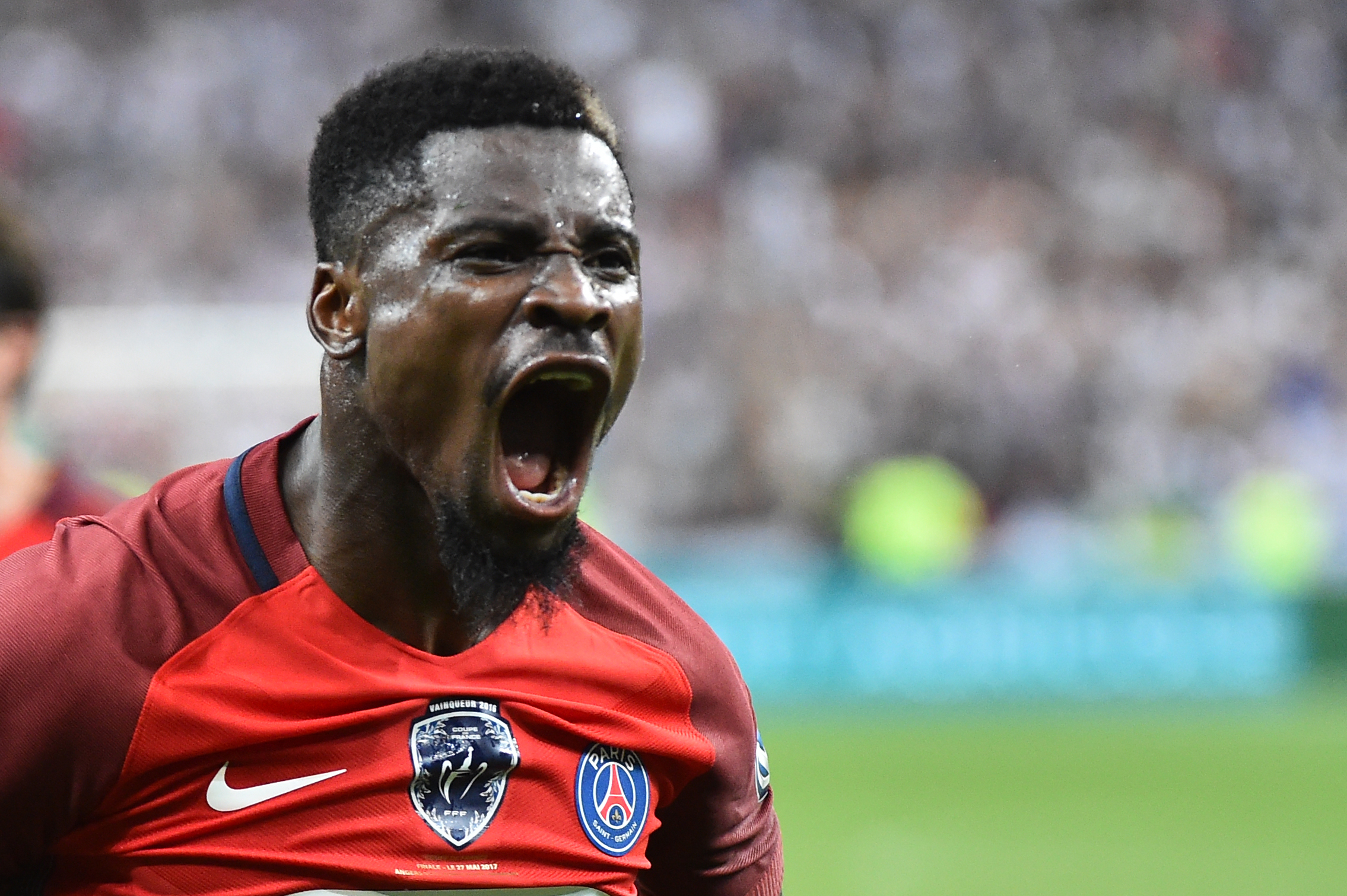 CdS – Aurier could be involved in mega trade between Inter & PSG