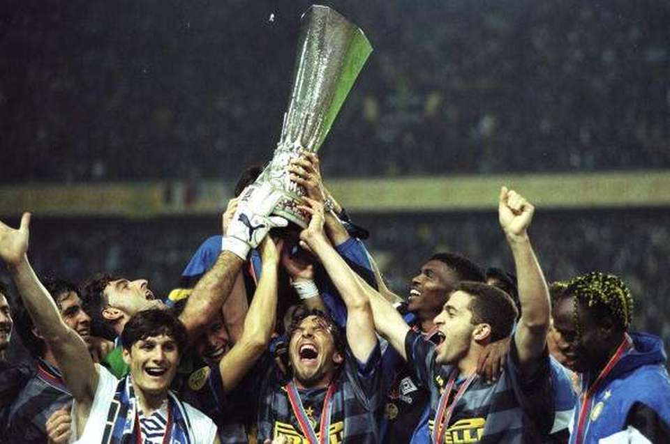Photo – Inter Commemorate UEFA Cup Wins
