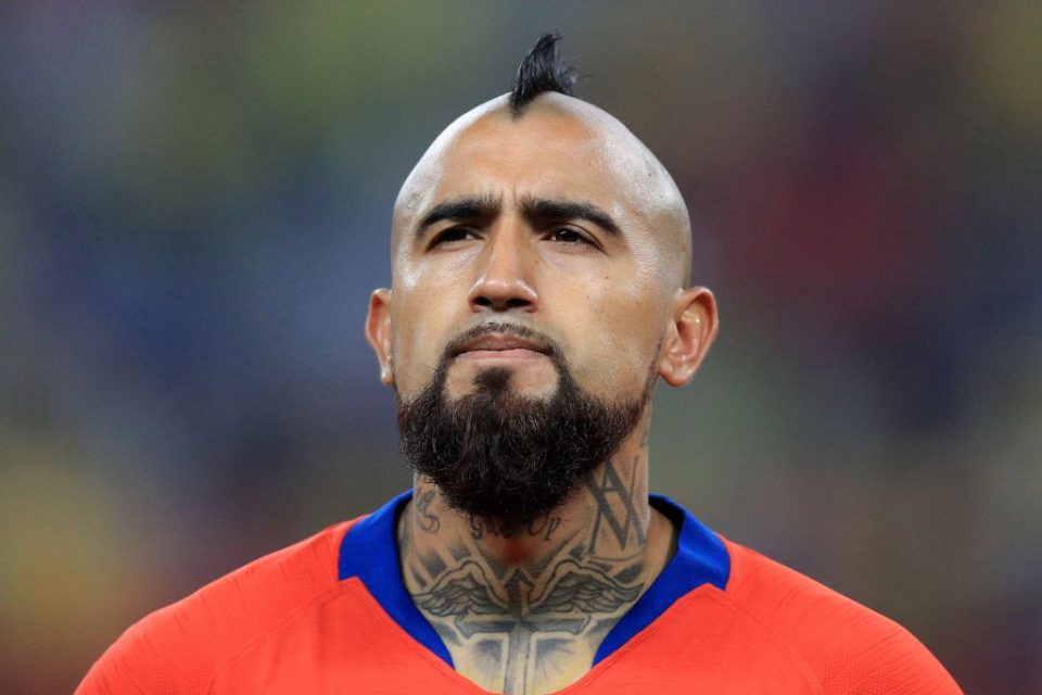 Arturo Vidal Expected To Stay At Barcelona Despite Inter Links