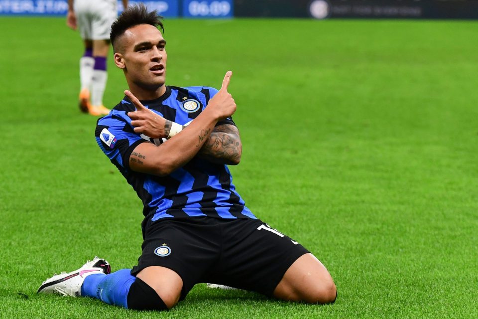  Lautaro Martinez celebrates after scoring a goal during the Serie A match between Inter Milan and Fiorentina at Stadio Artemio Franchi on October 25, 2020 in Florence, Italy.