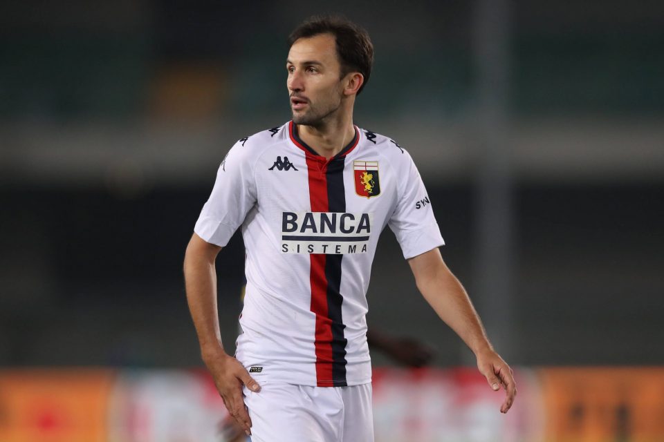 GENOA, ITALY - AUGUST 29: Milan Badelj of Genoa CFC competes for