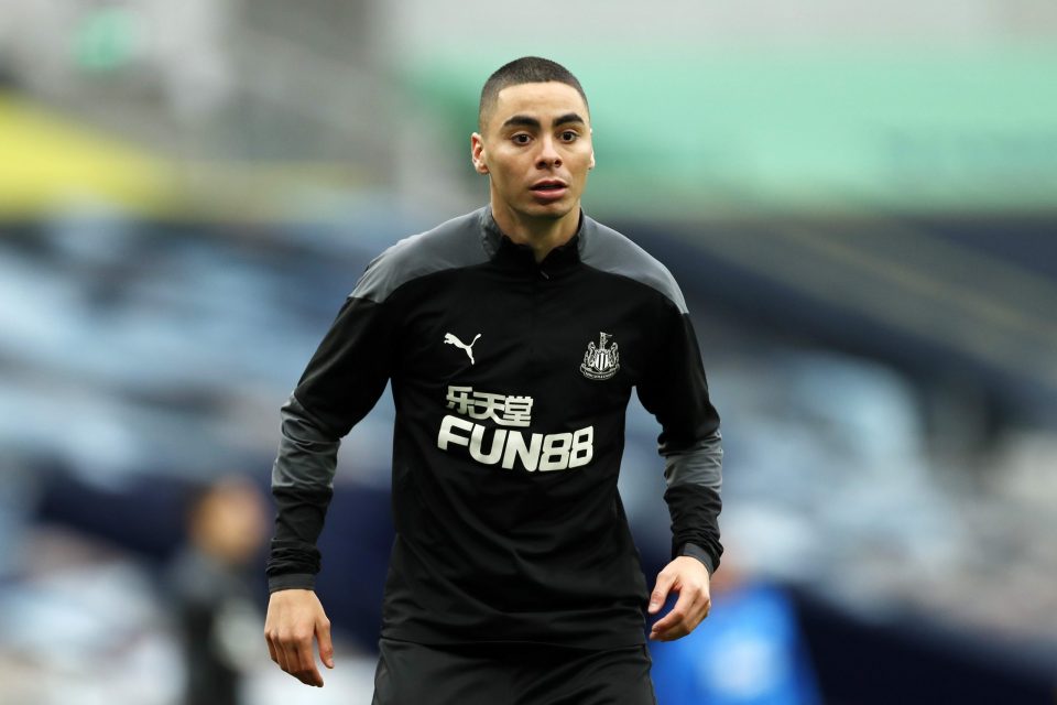 Newcastle Boss Bruce On Inter Linked Almiron’s Agent: “His Comments Were Outrageous”