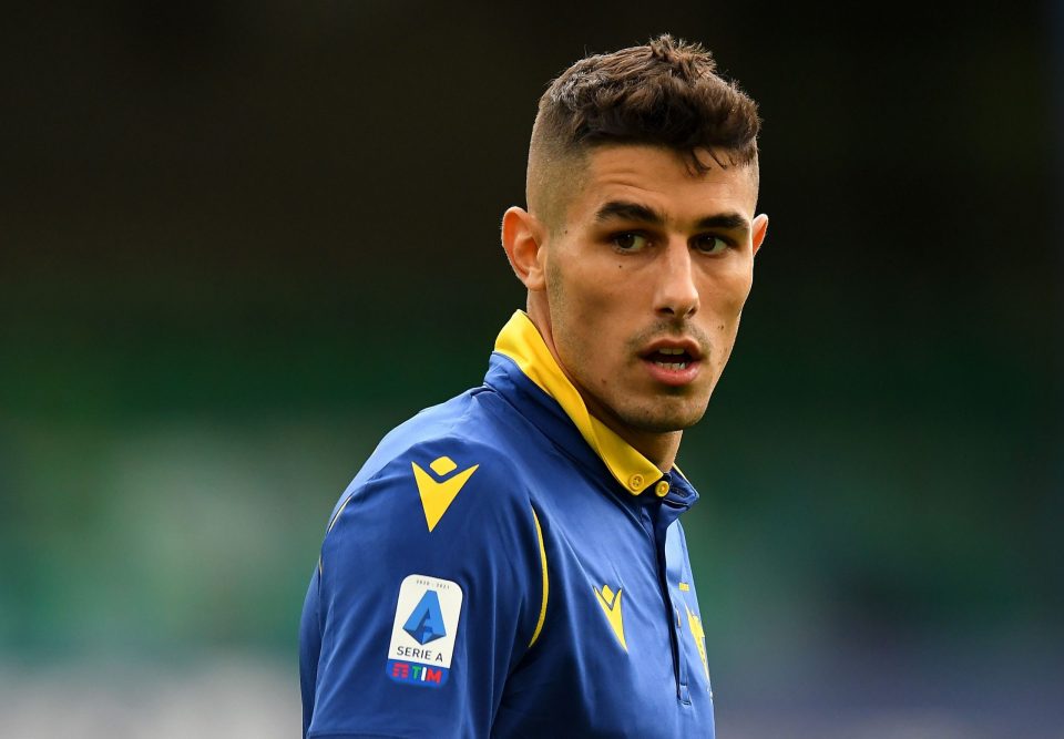 Italian Journalist Maurizio Pistocchi: “Hellas Verona’s Davide Faraoni Caught Inter Goalkeeper Samir Handanovic With Arm”
