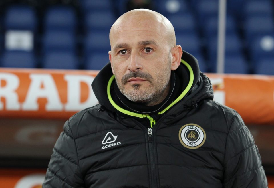 Vincenzo Italiano coach of ACF Fiorentina looks on during the Serie A 2021/ 2022 football match between ACF Fiorentina and Venezia FC at Artemio Franch  Stock Photo - Alamy