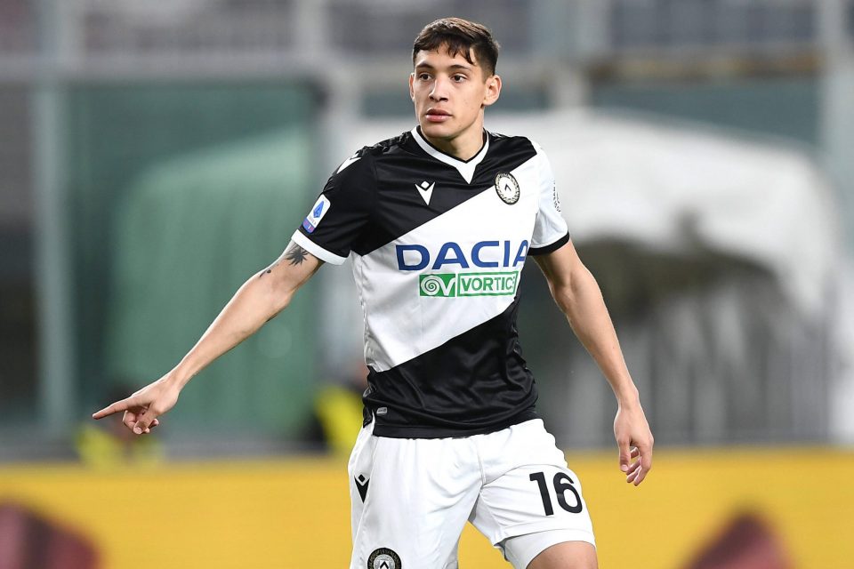 Nahuel Molina (Udinese Calcio) of Argentina celebrates victory