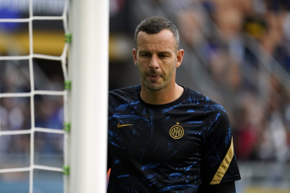 Samir Handanovic The Chief Culprit In Inter’s 2-1 Loss To Roma With Andre Onana Waiting In Wings To Take His Place, Italian Media Suggest