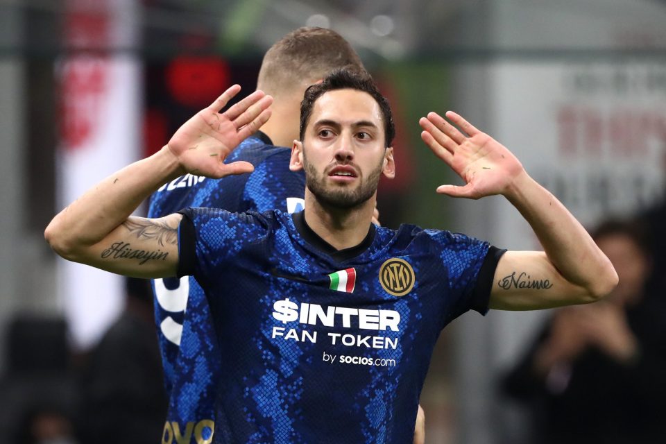 Only One AC Milan Player Greeted Inter’s Hakan Calhanoglu After Derby, Italian Media Report
