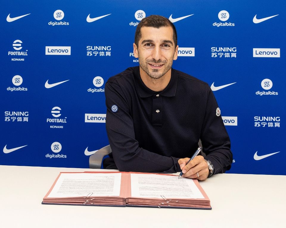 Ex-Man Utd star Henrikh Mkhitaryan 'approached by Inter Milan ahead of free  transfer after Roma's Conference League win