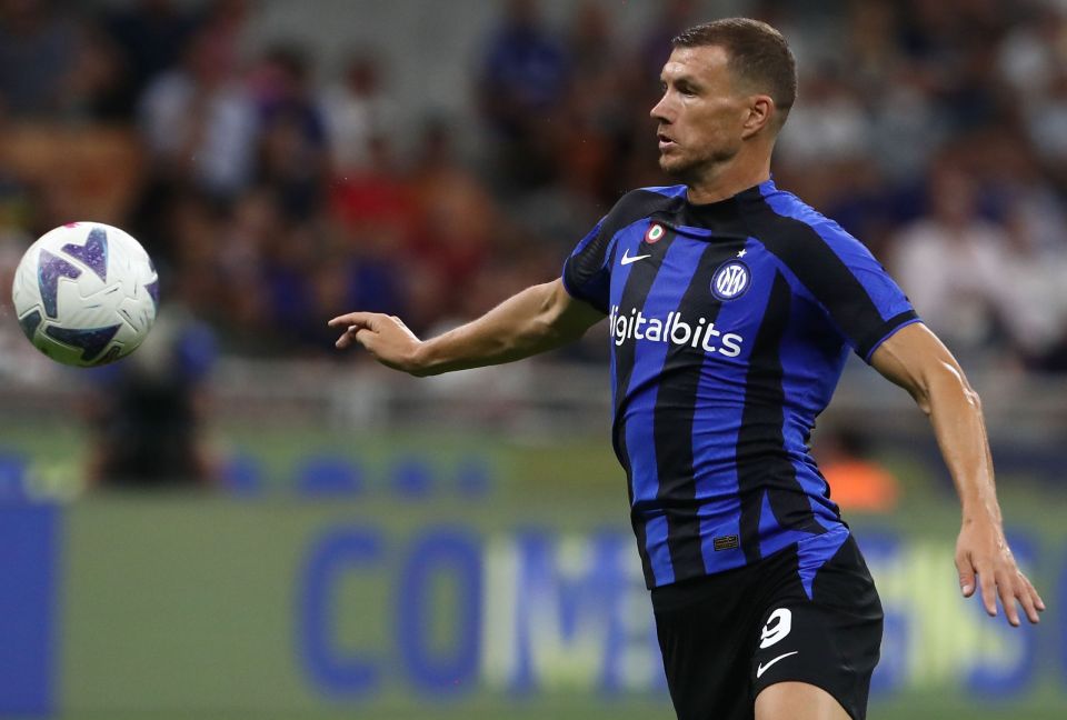 Photo - Inter Striker Edin Dzeko Celebrates Qualifying To The Knockout ...