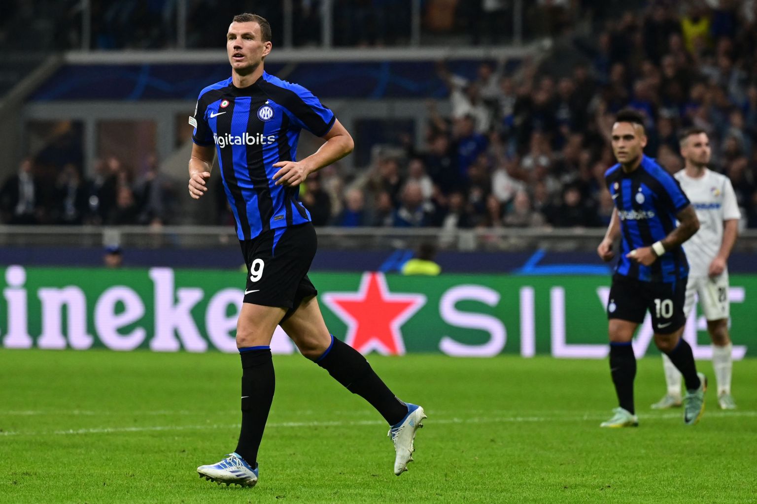 Inter Milan Striker Edin Dzeko Celebrates Supercoppa Italiana Win: “Again”