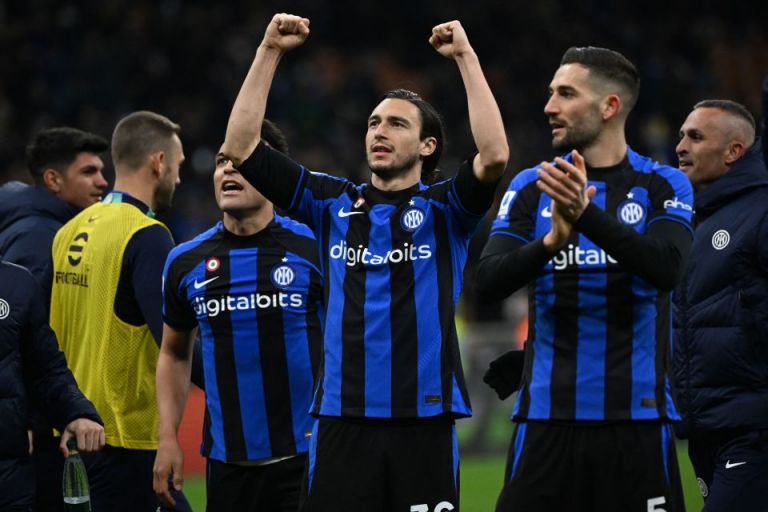 Inter Milan Defender Matteo Darmian Celebrates 2 0 Roma Win In Serie A