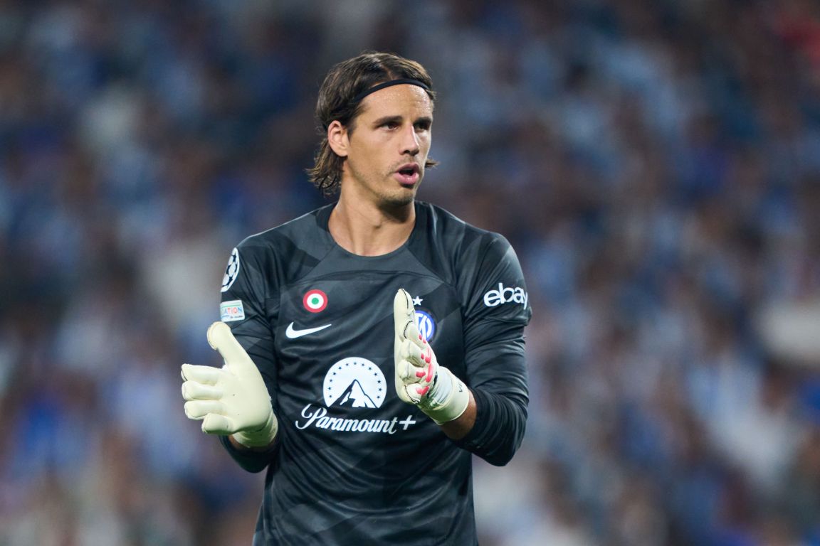 Inter keeper Yann Sommer celebrates Serie A win vs Verona