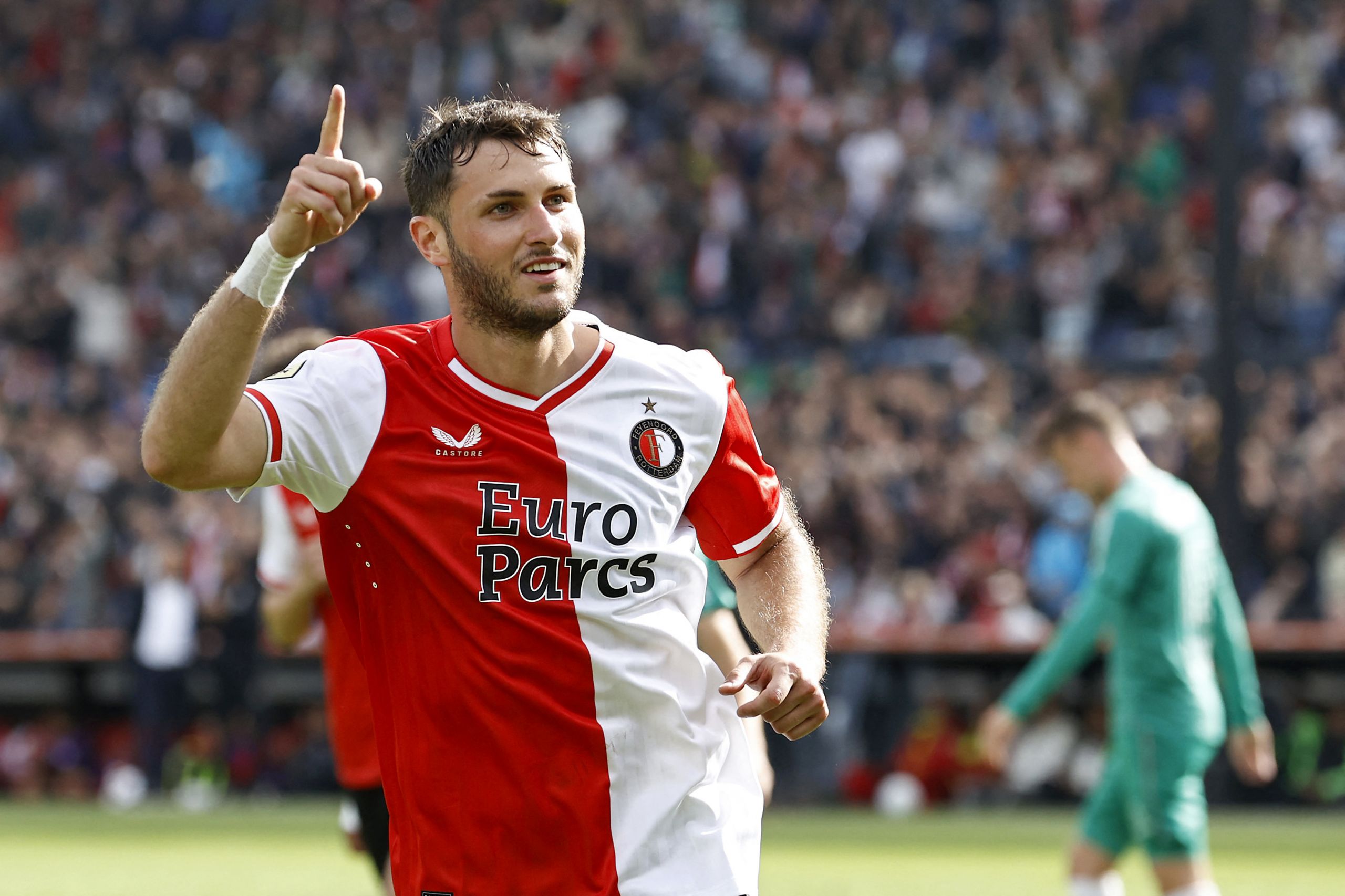 Feyenoord striker Santiago Gimenez open to Inter move