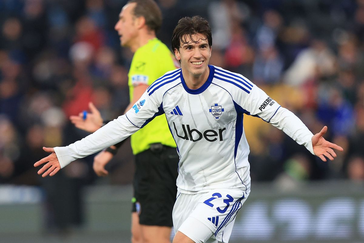 PISA, ITALY - JANUARY 6: Maximo Perrone of Como 1907 celebrates after scoring a goal during the Serie A match between Pisa SC and Como 1907 at Arena Garibaldi on January 6, 2026 in Pisa, Italy. (Photo by Gabriele Maltinti/Getty Images)
